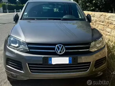 Usata VW Touareg 245 CV (180 kW) 2011 Grigio SUV