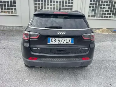 Usata Jeep Compass Limited 140 CV (102 kW) 2020 Nero SUV