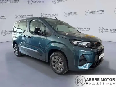 Nuova Opel Combo Life Edition+ 102 CV (75 kW) 2026 Blu/azzurro Monovolume