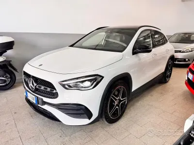 Usata Mercedes GLA200 Premium 150 CV (110 kW) 2022 Bianco SUV