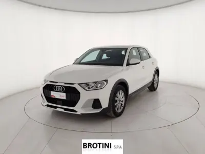 Usata Audi A1 Sportback Business 116 CV (85 kW) 2024 Bianco pastello Utilitaria