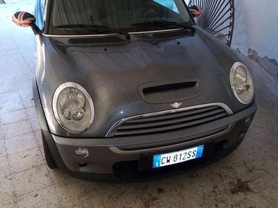 Usata Mini Cooper S 170 CV (125 kW) 2005 Grigio Utilitaria