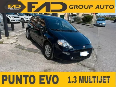 Usata Fiat Punto Street 95 CV (69 kW) 2018 Blu Utilitaria