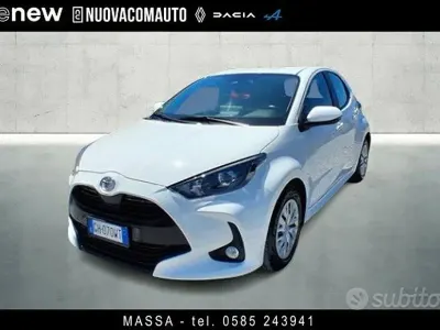 Usata Toyota Yaris Trend 72 CV (52 kW) 2022 Bianco Utilitaria