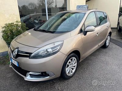 Usata Renault Scénic III 110 CV (80 kW) 2014 Marrone Monovolume