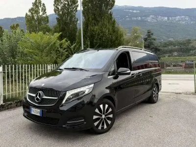 Usata Mercedes V220 Premium 163 CV (119 kW) 2016 Nero Monovolume