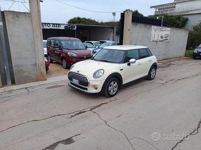 Usata Mini ONE 101 CV (74 kW) 2015 Beige Utilitaria
