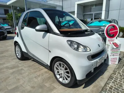 Usata Smart ForTwo Coupé Passion 70 CV (51 kW) 2008 Bianco Coupé