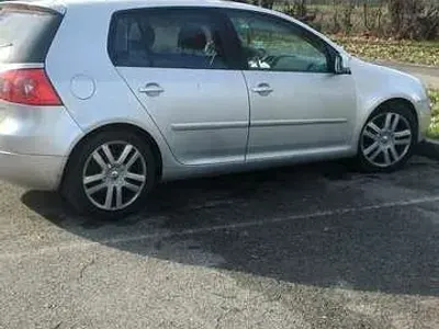Usata VW Golf IV Sportline 140 CV (102 kW) 2005 Berlina
