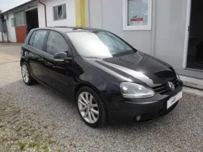 Usata VW Golf IV Trendline 105 CV (77 kW) 2004 Nero Berlina