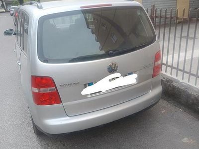 Usata VW Touran 140 CV (102 kW) 2005 Grigio Monovolume
