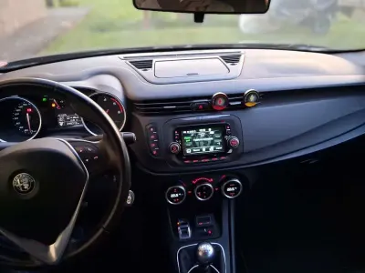 Usata Alfa Romeo Giulietta Business 120 CV (88 kW) 2016 Nero Utilitaria