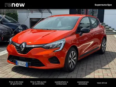 Usata Renault Clio Equilibre 145 CV (106 kW) 2023 Arancione Utilitaria