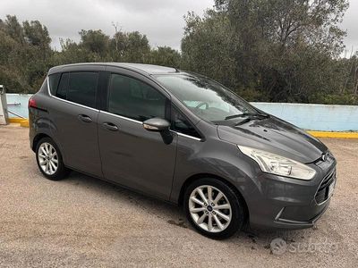 Usata Ford B-MAX Titanium 90 CV (66 kW) 2016 Grigio Monovolume