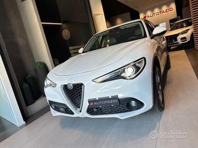 Usata Alfa Romeo Stelvio Executive 180 CV (132 kW) 2018 Bianco SUV