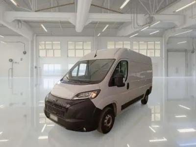 Usata Peugeot Boxer 120 CV (88 kW) 2024 Bianco Furgone