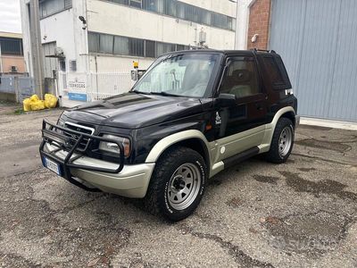 Usata Suzuki Vitara 135 CV (99 kW) 1998 Nero Cabrio