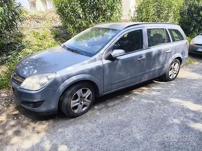 Usata Opel Astra 101 CV (74 kW) 2009 Grigio Station wagon