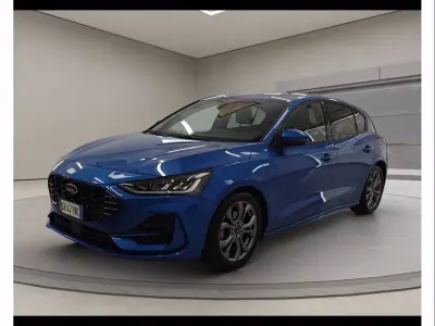 Usata Ford Focus ST-Line 116 CV (85 kW) 2023 Desert island blue Berlina