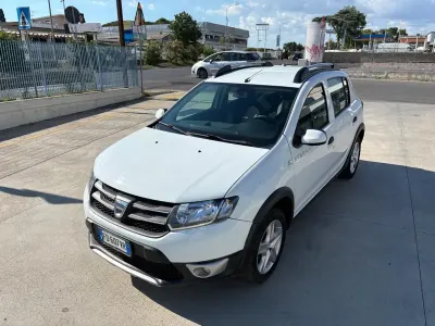 Usata Dacia Sandero Stepway 90 CV (66 kW) 2016 Bianco SUV