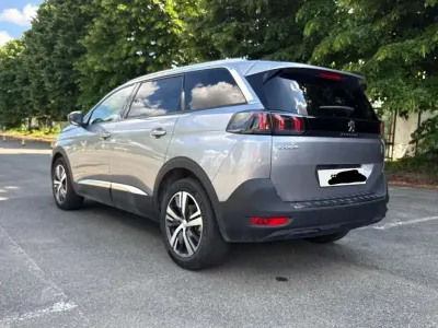 Usata Peugeot 5008 Allure 131 CV (96 kW) 2024 Argento SUV