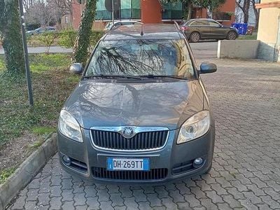 Usata Skoda Roomster 80 CV (58 kW) 2007 Grigio Monovolume