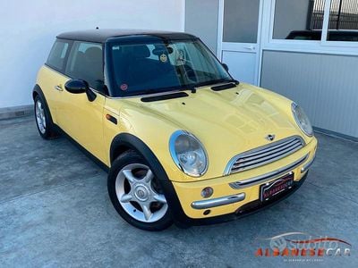 Usata Mini Cooper 116 CV (85 kW) 2002 Giallo Utilitaria