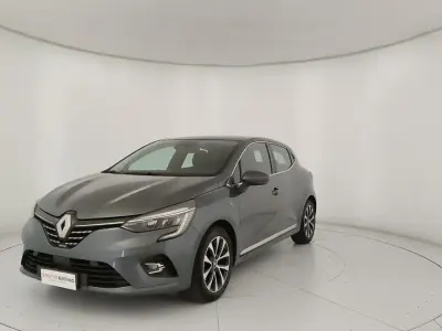 Usata Renault Clio V Intens 140 CV (102 kW) 2021 Grigio Utilitaria