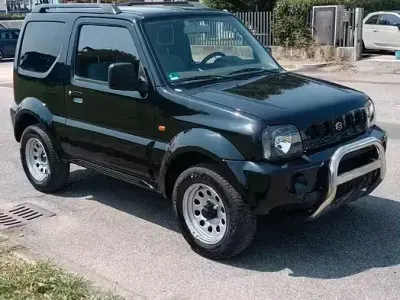 Usata Suzuki Jimny 82 CV (60 kW) 2001 Nero SUV