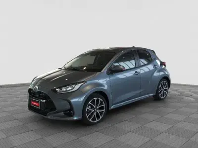 Nuova Toyota Yaris 92 CV (67 kW) 2026 Celestite grey Utilitaria