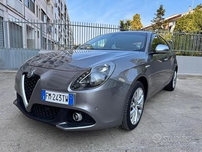 Usata Alfa Romeo Giulietta Super 120 CV (88 kW) 2018 Grigio Berlina