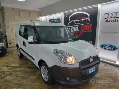 Usata Fiat Doblò 105 CV (77 kW) 2011 Bianco Monovolume