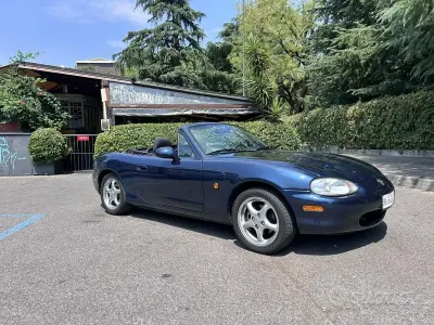 Usata Mazda MX5 110 CV (80 kW) 1999 Bluazzurro Cabrio