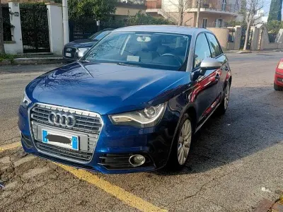 Usata Audi A1 Admired 90 CV (66 kW) 2013 Blu Utilitaria