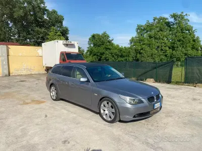 Usata BMW 530 231 CV (169 kW) 2005 Grigio Station wagon