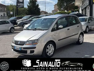 Usata Fiat Idea 69 CV (50 kW) 2005 Argento Monovolume