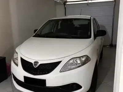 Usata Lancia Ypsilon