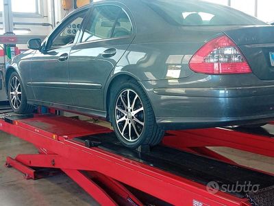 Usata Mercedes E320 2009 Grigio Berlina