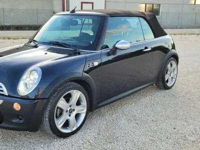 Usata Mini Cooper S Cabriolet 170 CV (125 kW) 2007 Nero Cabrio