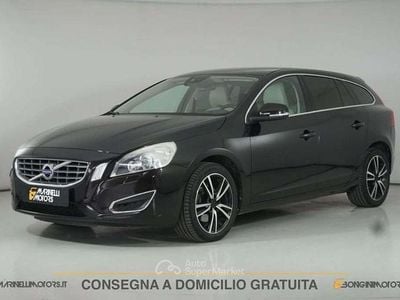 Usata Volvo V60 Momentum 163 CV (119 kW) 2011 Nero Station wagon