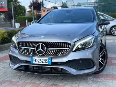 Usata Mercedes A180 Premium 109 CV (80 kW) 2016 Grigio Berlina