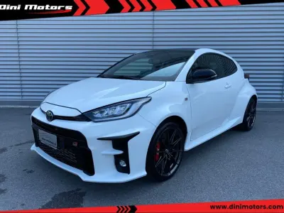 Usata Toyota Yaris 261 CV (191 kW) 2021 Bianco perlato Utilitaria