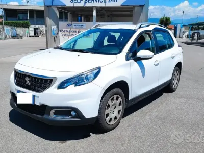 Usata Peugeot 2008 Allure 82 CV (60 kW) 2018 Bianco SUV