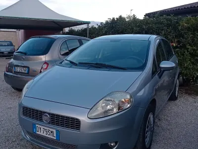 Usata Fiat Grande Punto 60 CV (44 kW) 2010 Grigio Utilitaria
