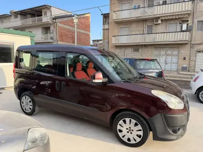 Usata Fiat Doblò Dynamic 105 CV (77 kW) 2013 Marrone Monovolume