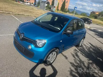 Usata Renault Twingo 69 CV (50 kW) 2016 Bluazzurro Utilitaria