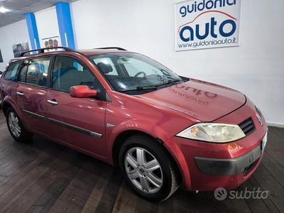 Usata Renault Mégane GrandTour Dynamique 111 CV (81 kW) 2004 Rosso Station wagon