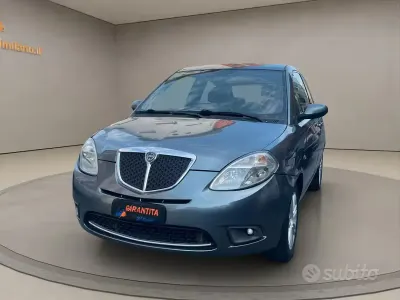 Usata Lancia Ypsilon 95 CV (69 kW) 2007 Grigio Utilitaria