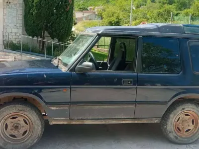 Usata Land Rover Discovery 113 CV (83 kW) 1996 Blu/azzurro SUV