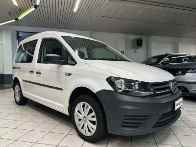 Käytetty VW Caddy 84 HP (61 kW) 2017 Valkoinen Tila-auto